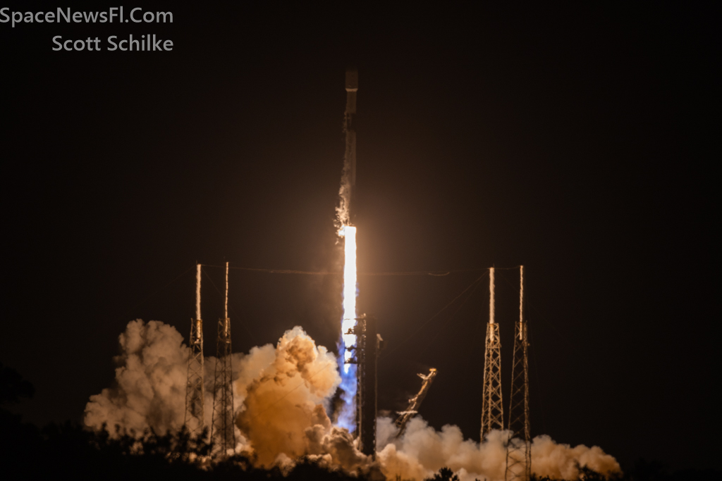 SpaceX Starlink 6-45 B-1067-18 From NASA 39 Press Site SLC-40 Cape Canaveral