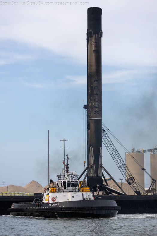 SpaceX B-1069 17th Flown Falcon 9  First Stage on JRTI After Starlink 10-9