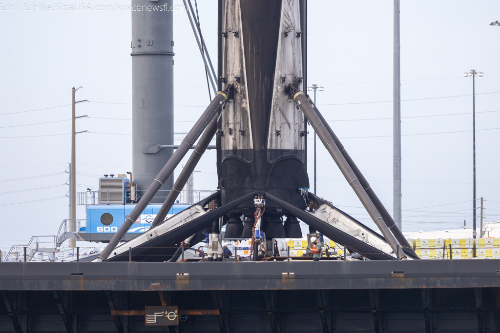 SpaceX B-1069 17th Flown Falcon 9  First Stage on JRTI After Starlink 10-9