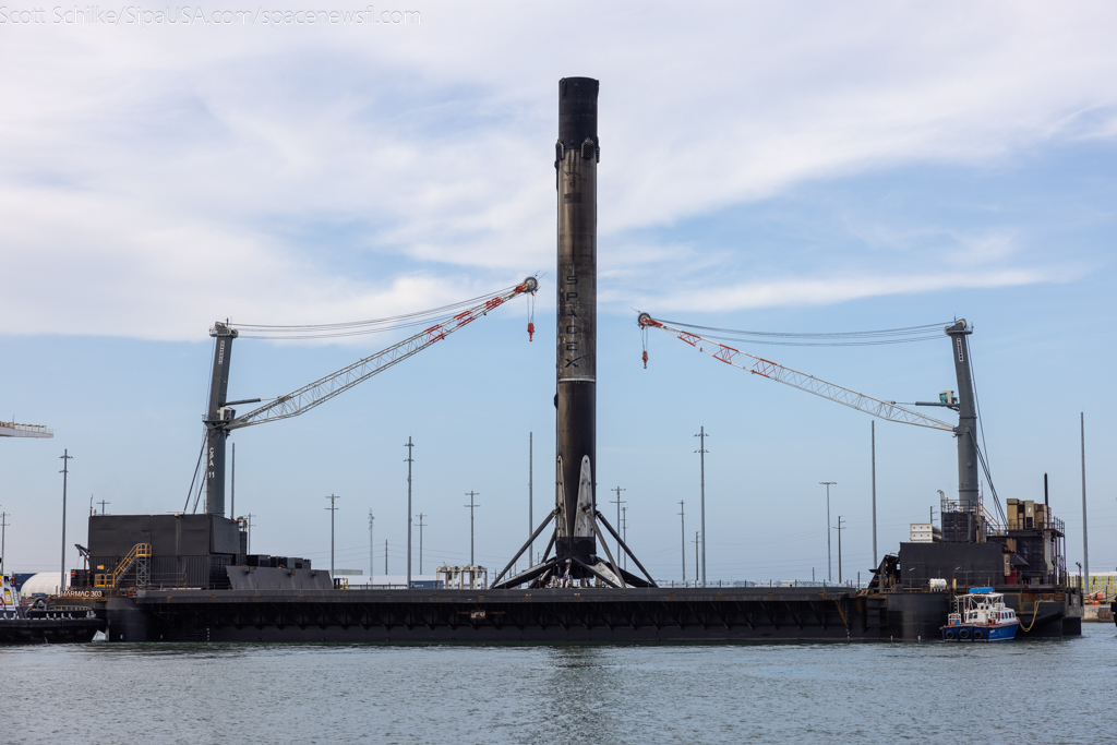 SpaceX B-1069 17th Flown Falcon 9  First Stage on JRTI After Starlink 10-9