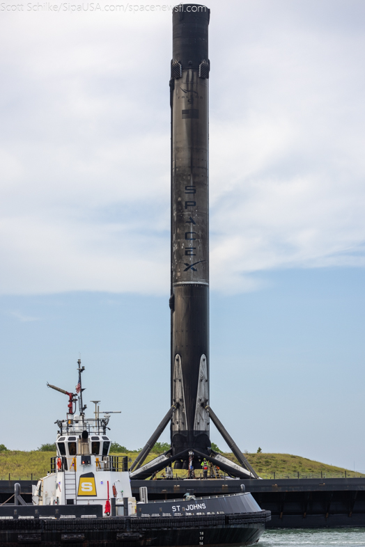 SpaceX B-1069 17th Flown Falcon 9  First Stage on JRTI After Starlink 10-9