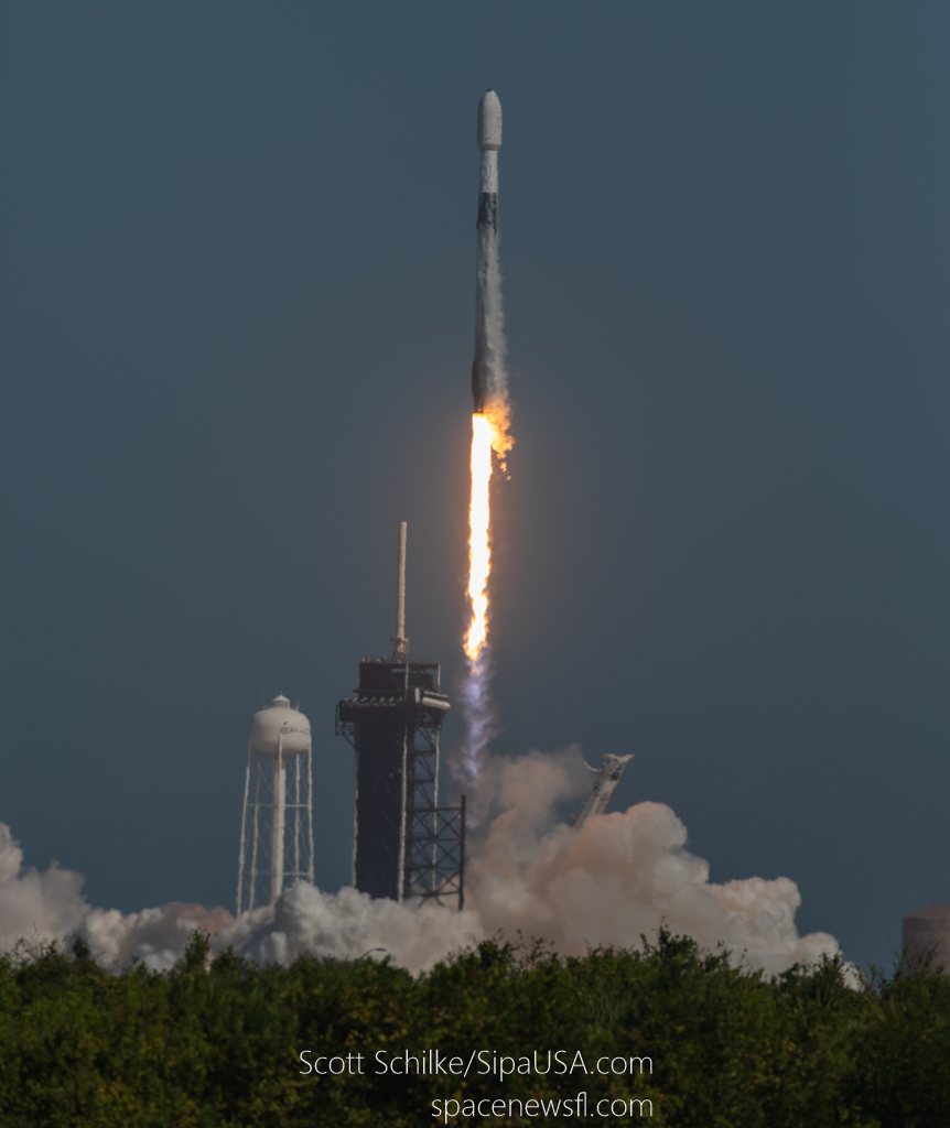 Liftoff SpaceX Koreasat 6A B-1067-23