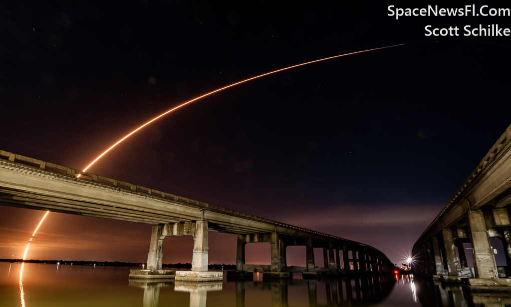 SpaceX Falcon 9 Streak Shot From City of Cocoa