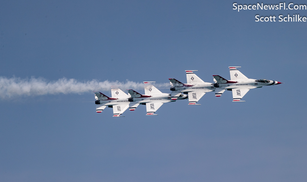 Side Angle of The Arrowhead ManeuversUSAF Thunderbirds Falcon Demo Team