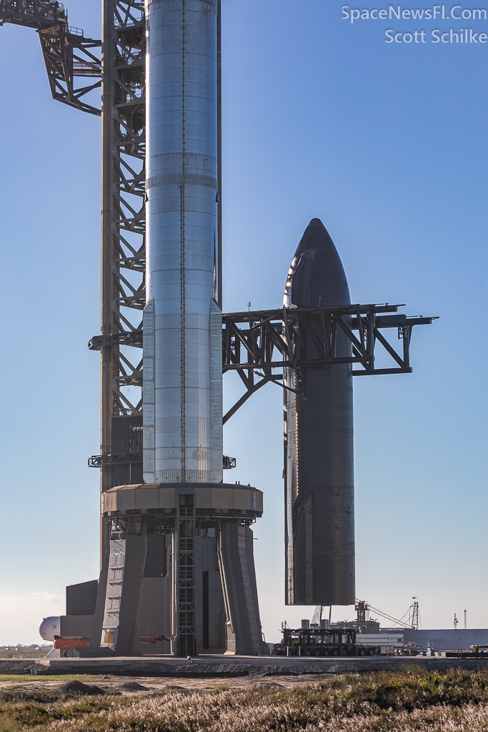 SpaceX Super Heavy Starship S25 Stacking On Top Of B9 Two Days Before Launch Attempt