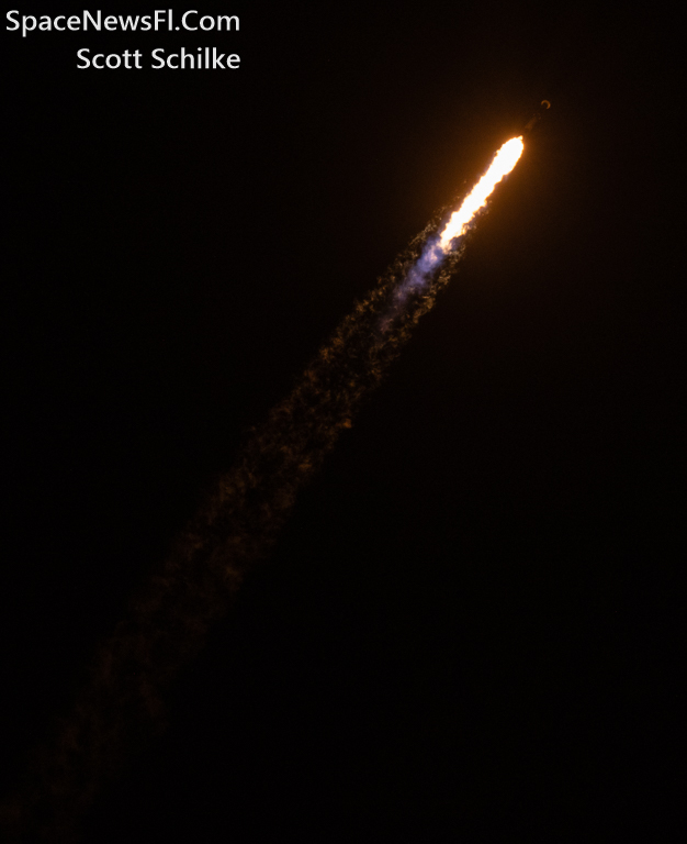 In Flight Heading Down Range SpaceX Starlink 6-33